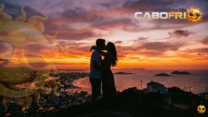 Roteiro romântico em Cabo Frio com pôr do sol no Morro da Guia.